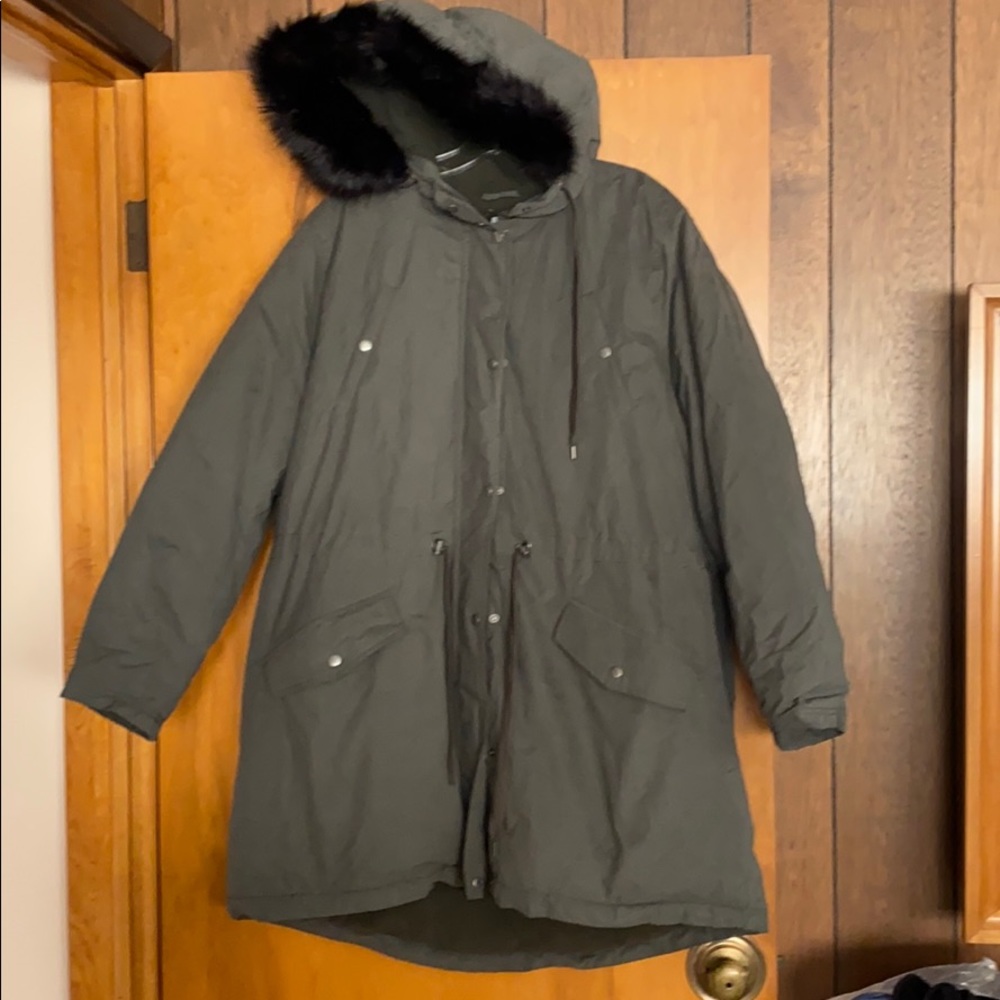 Parka with faux fur trimmed hood